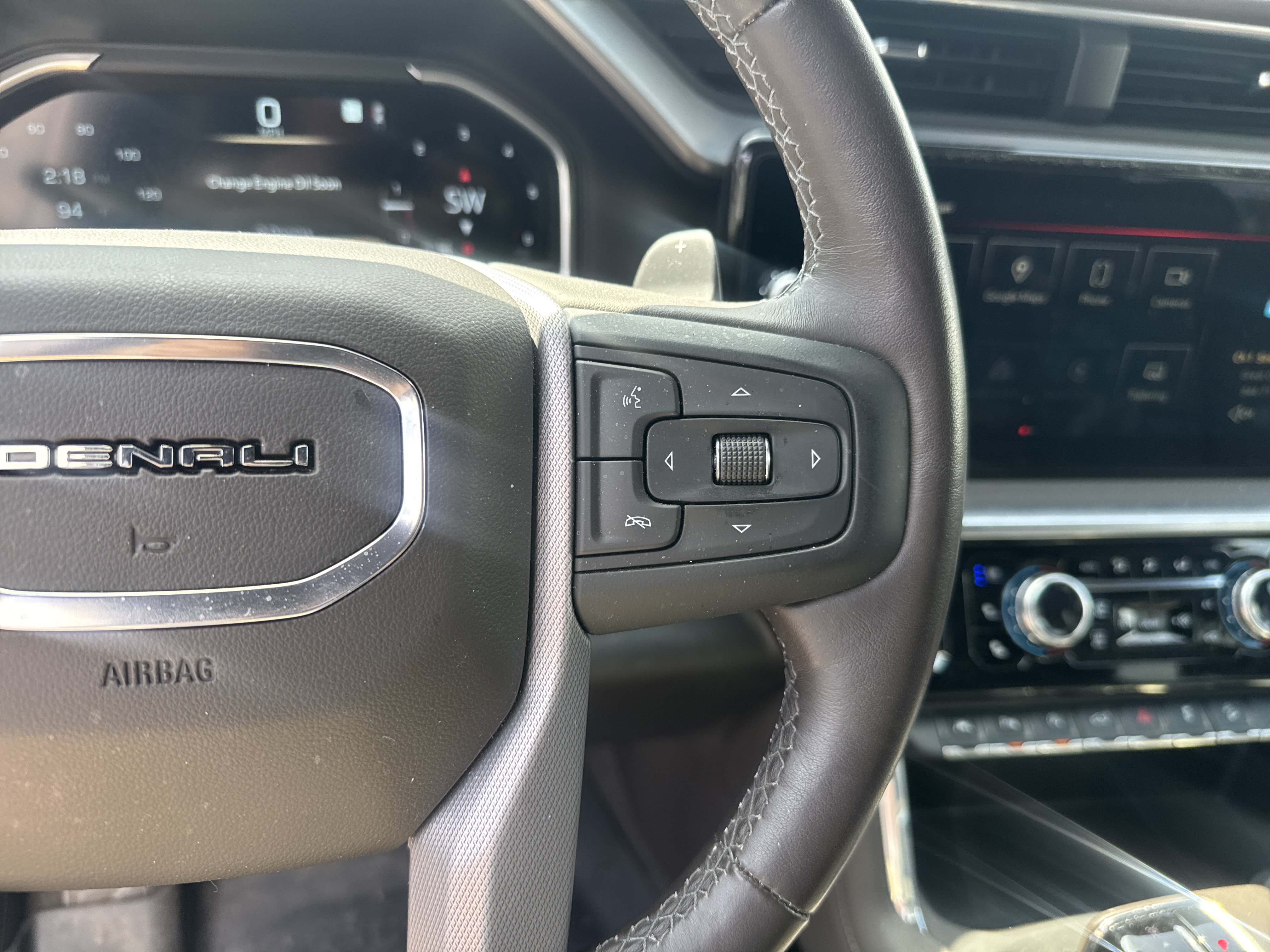 Used 2022 GMC Sierra 1500 Denali AWD/4WD image 19
