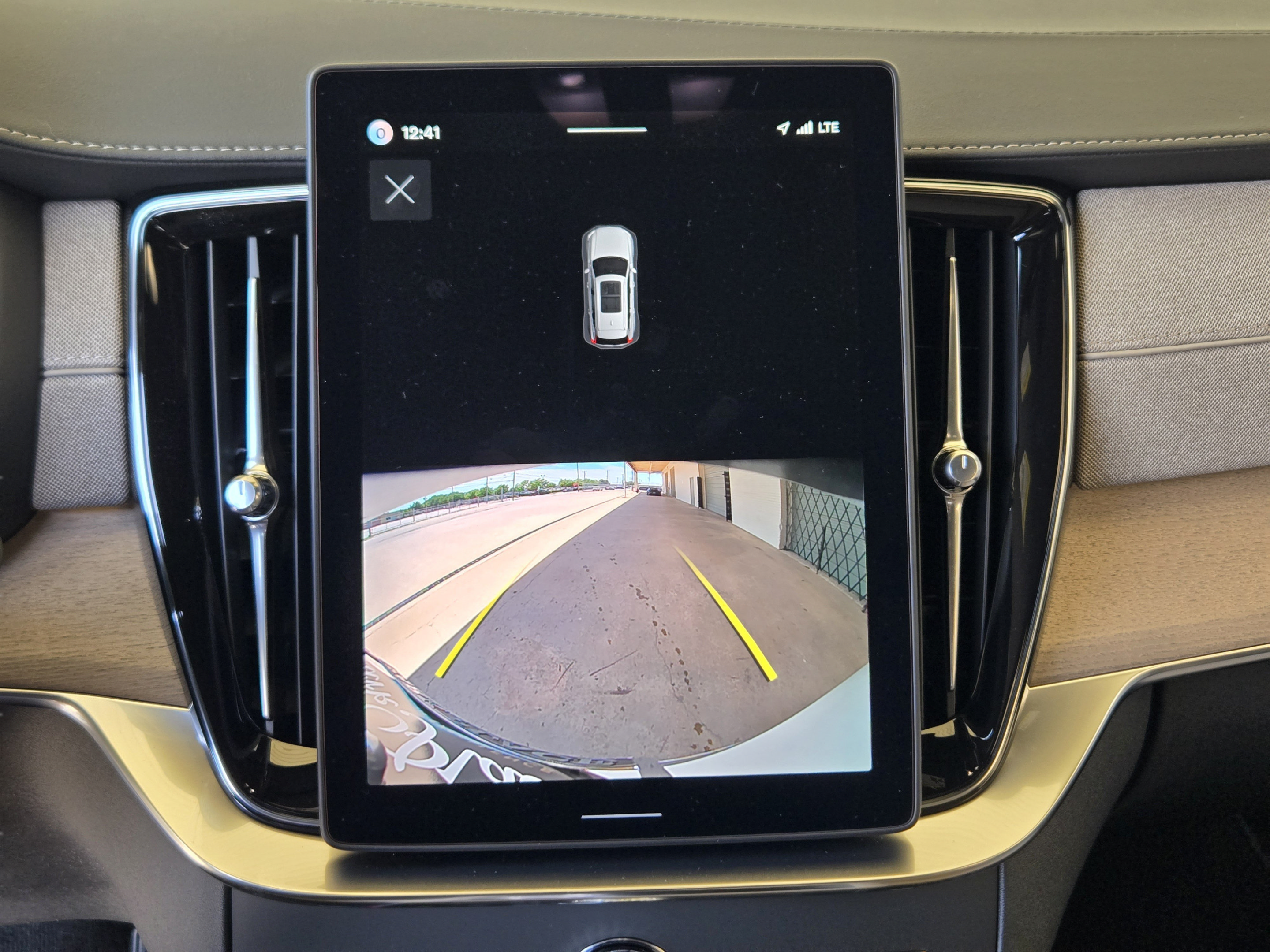 New 2026 Volvo XC90 B5 Core AWD/4WD image 14