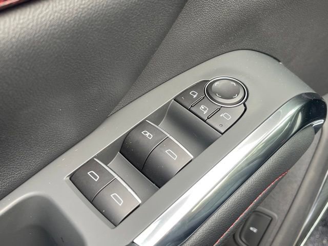 New 2026 Chevrolet Traverse RS w/ LPO, Floor Liner Package FWD image 17
