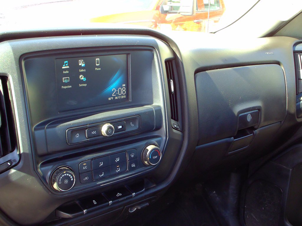 Used 2018 Chevrolet Silverado 1500 W/T AWD/4WD image 9