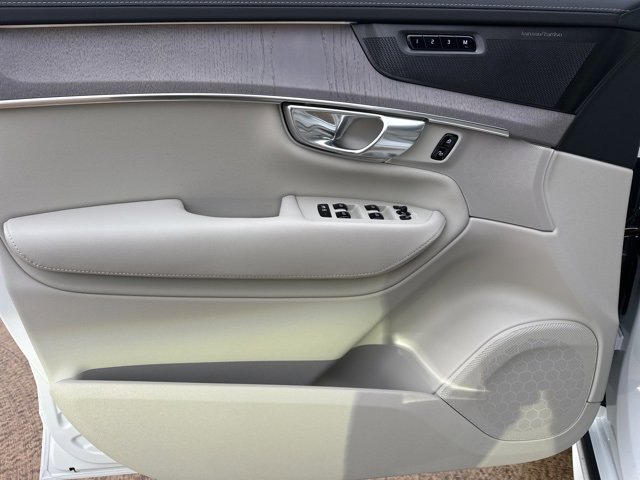 New 2026 Volvo XC90 B6 Ultra image 12