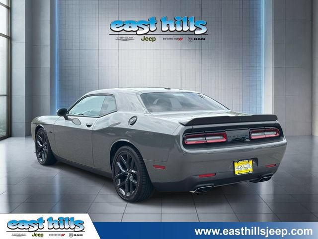 Certified 2023 Dodge Challenger R/T w/ Blacktop Package RWD image 5