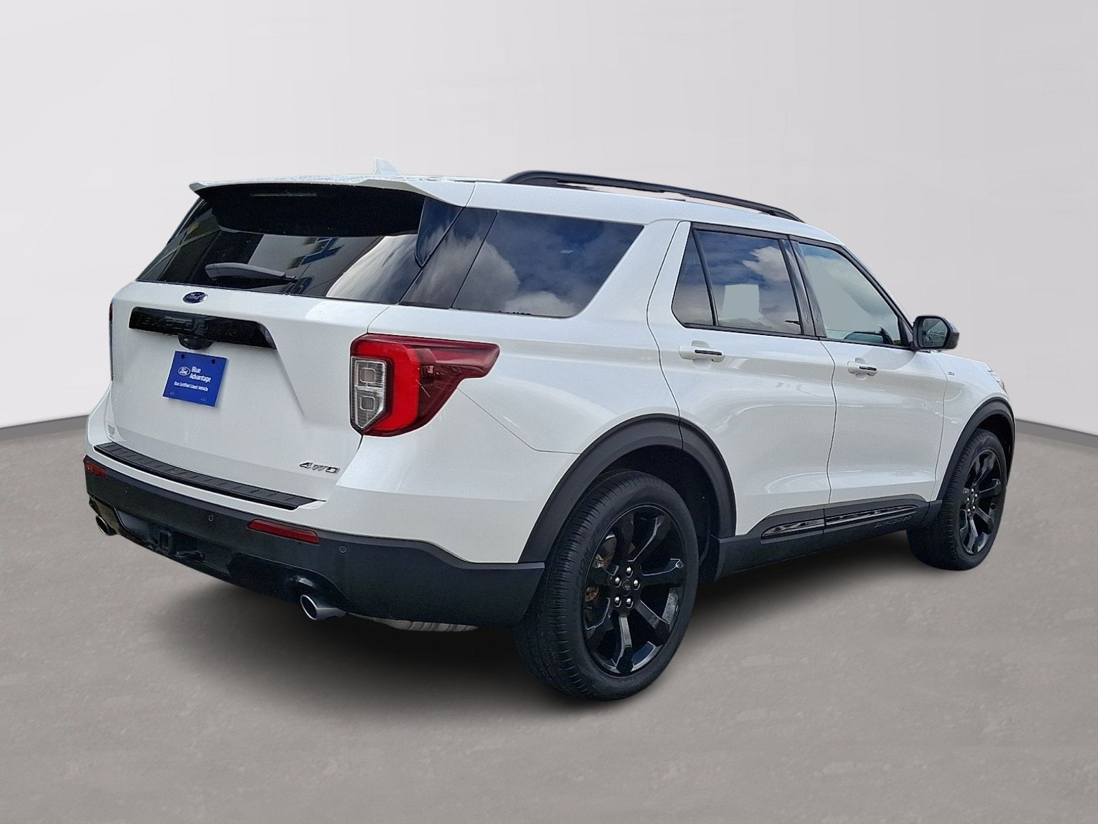 Certified 2023 Ford Explorer ST-Line w/ Class IV Trailer Tow Package AWD/4WD image 6