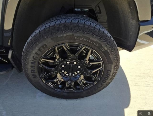 Certified 2025 GMC Hummer EV 3X w/ LPO, Cargo Utility Package image 6