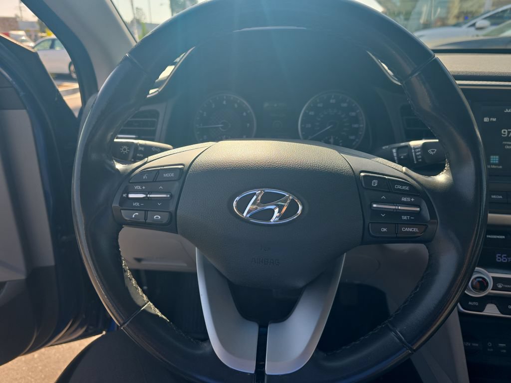 Used 2020 Hyundai Elantra Value Edition FWD image 13