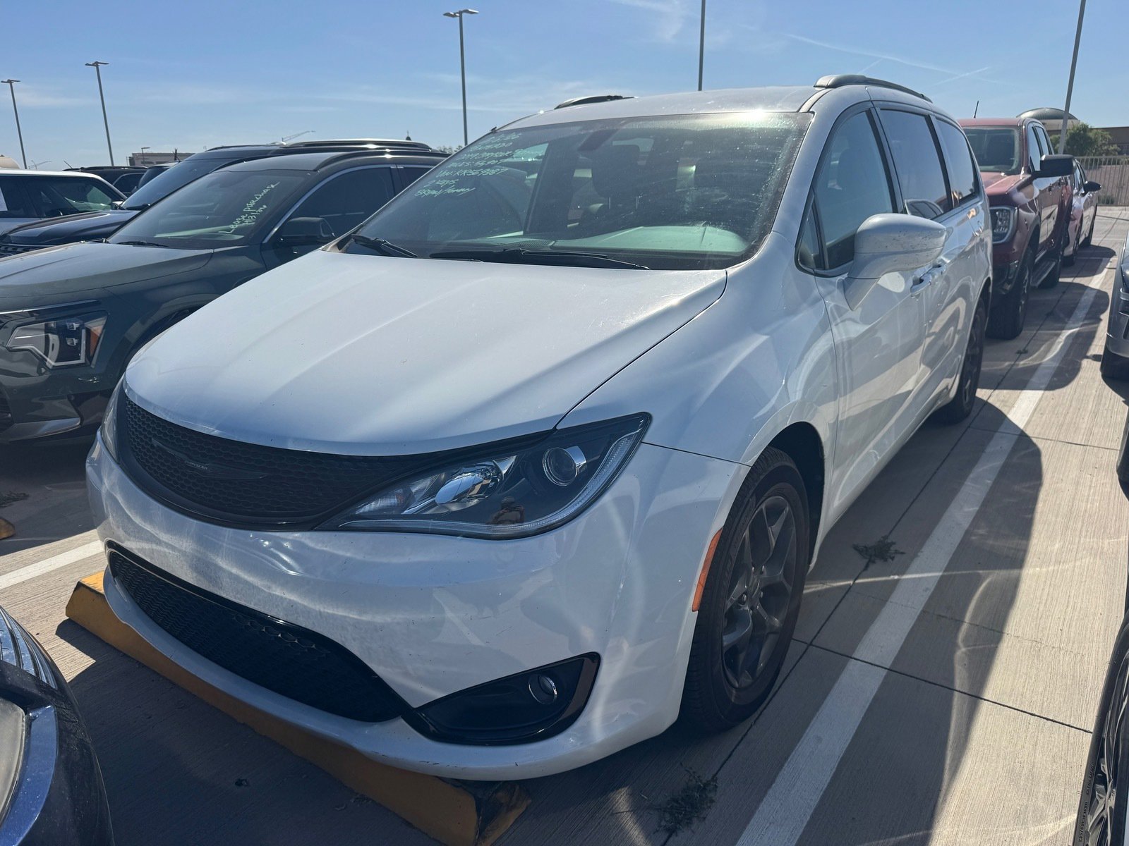 Used 2019 Chrysler Pacifica Touring-L Plus w/ S Appearance Package FWD image 2