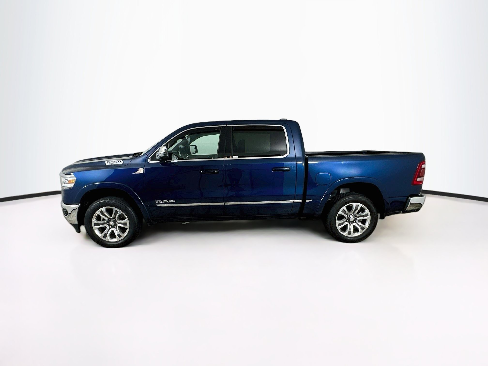 Used 2024 RAM 1500 Limited AWD/4WD image 4