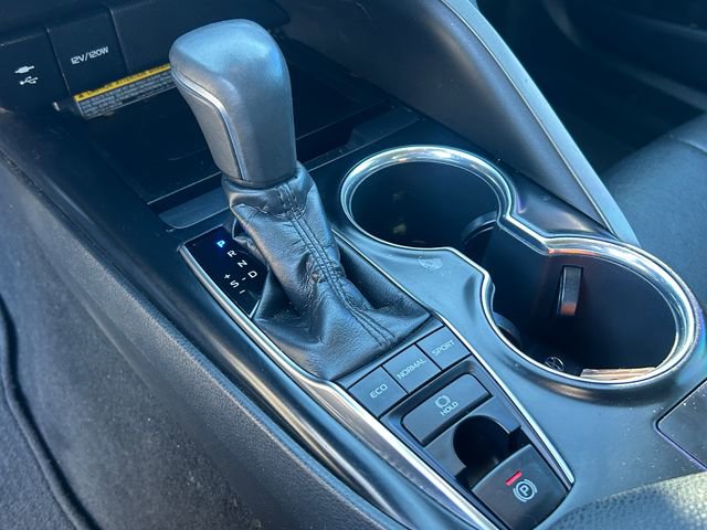 Used 2019 Toyota Camry XSE image 18