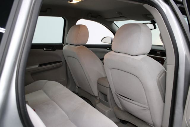 Used 2010 Chevrolet Impala LS image 17