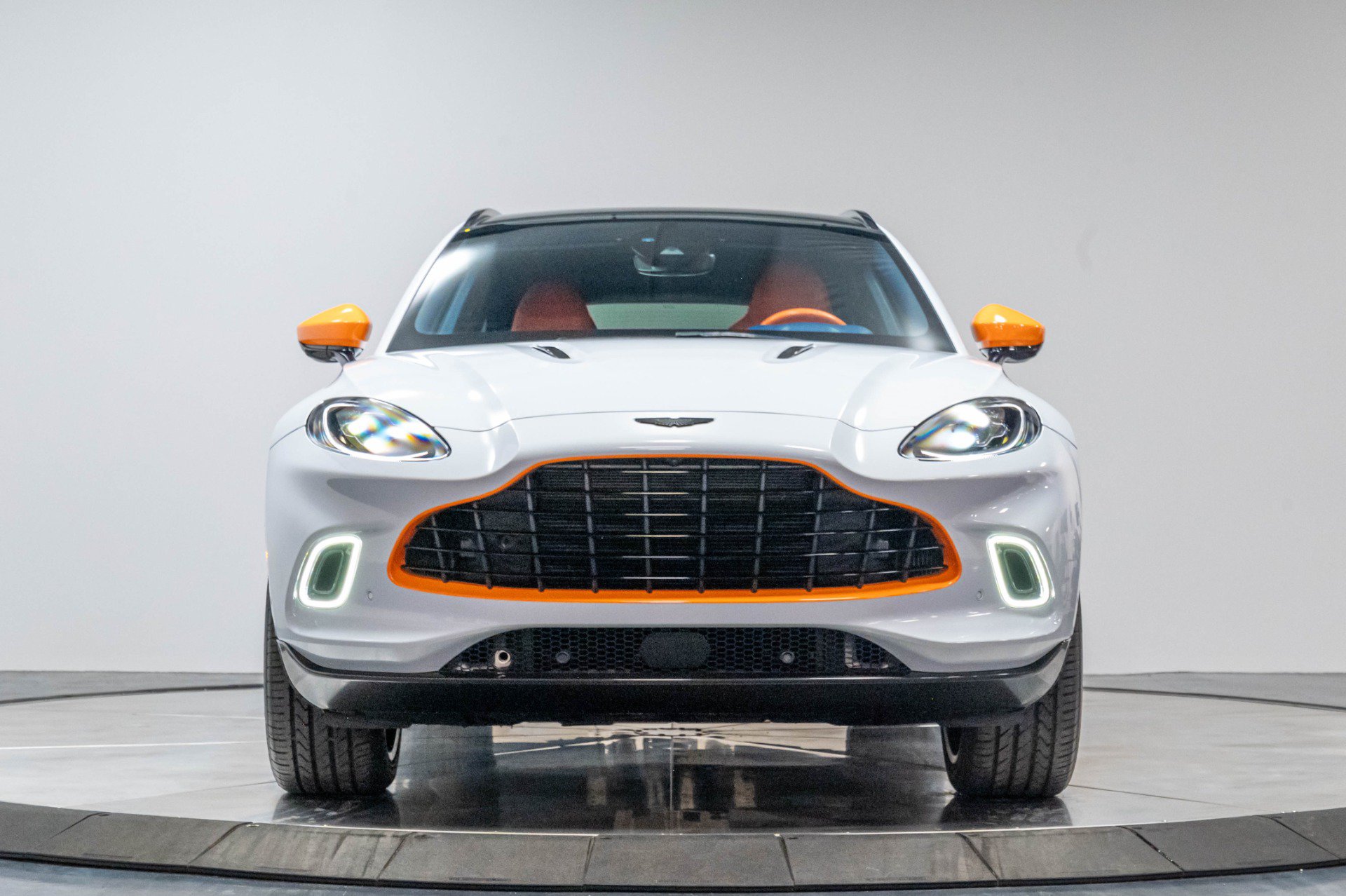 Used 2021 Aston Martin DBX AWD/4WD image 50