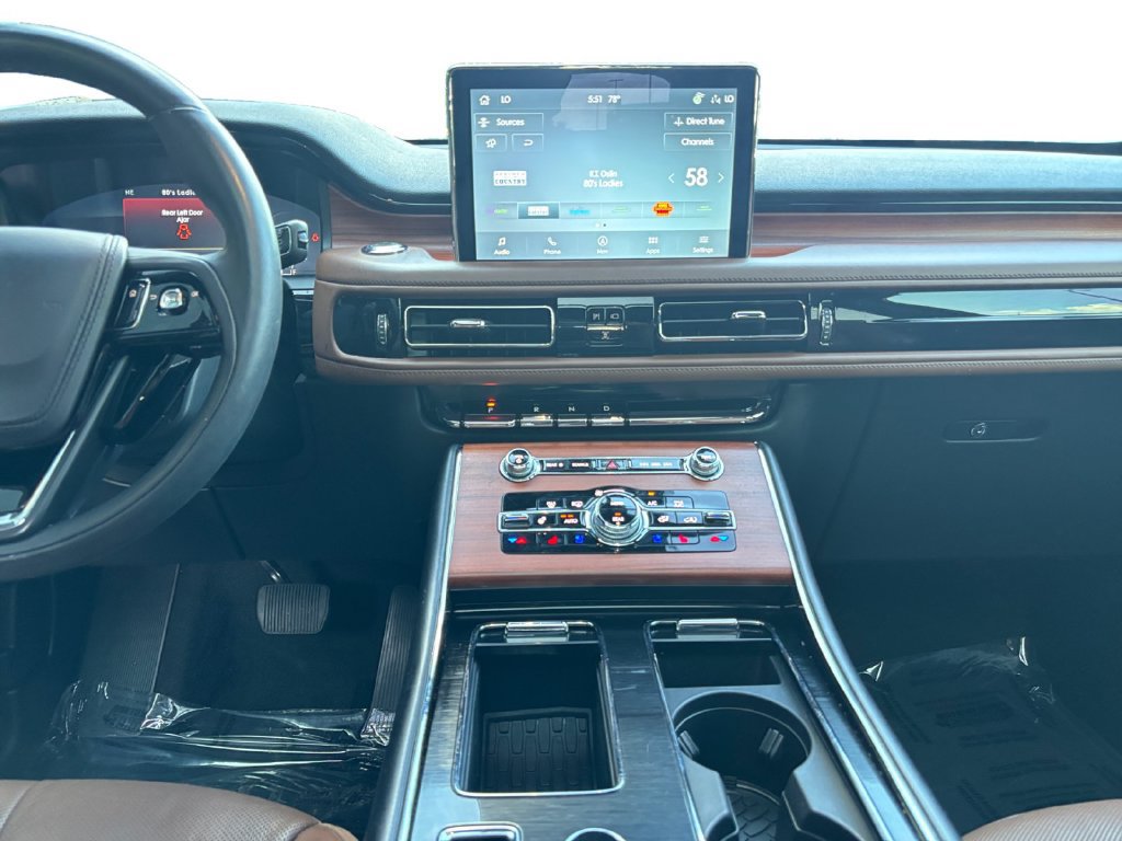 Used 2024 Lincoln Aviator Reserve w/ Elements Package Plus RWD image 12