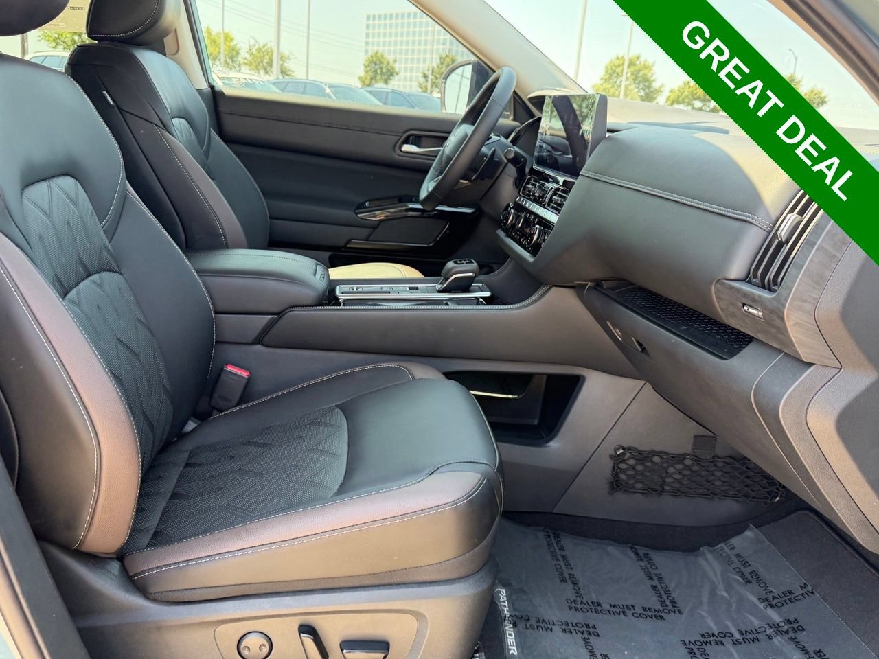 Used 2026 Nissan Pathfinder Platinum w/ Cargo Package FWD image 37