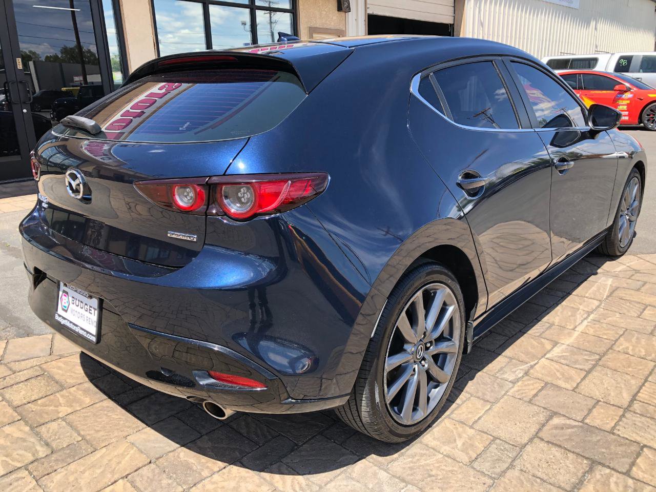 Used 2019 MAZDA MAZDA3 AWD Hatchback w/ Preferred Pkg image 2