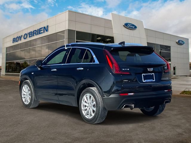 Used 2022 Cadillac XT4 Luxury w/ Cold Weather Package image 3