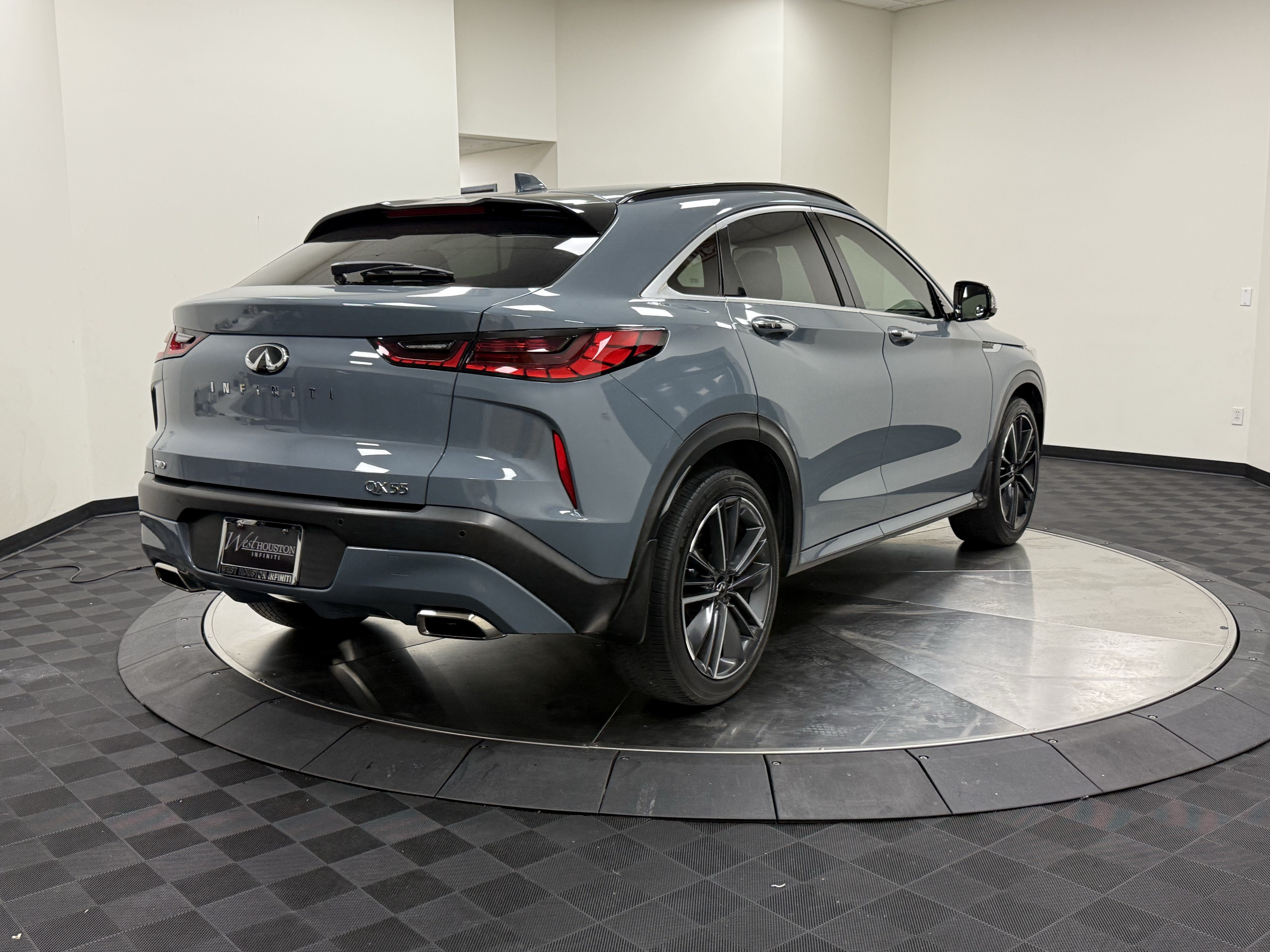 Certified 2023 INFINITI QX55 Sensory w/ Lighting Package AWD/4WD image 8