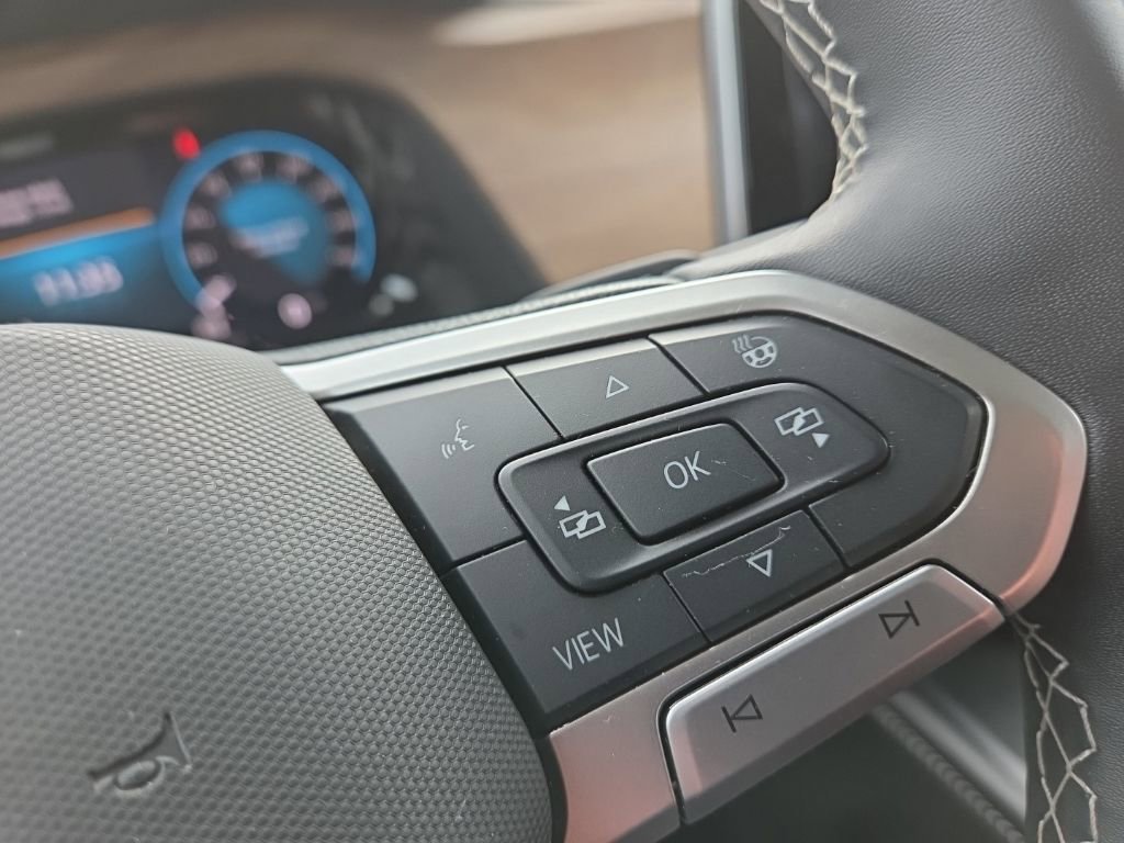 Used 2024 Volkswagen Atlas SE image 26