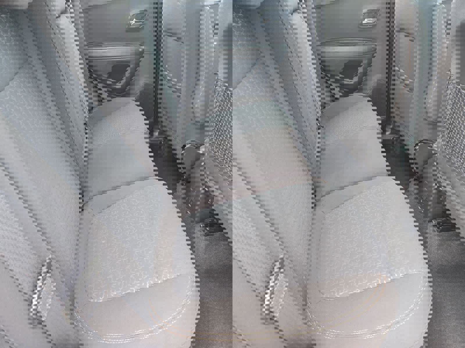 Used 2020 Chevrolet Trax LS image 19