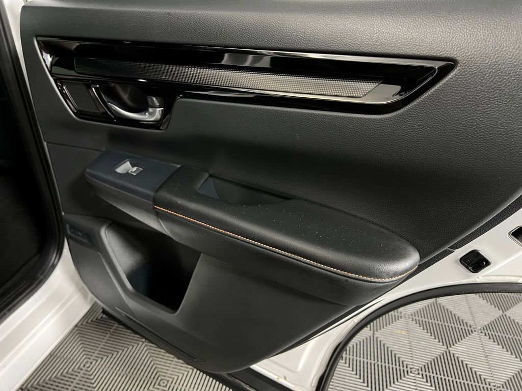 Used 2025 Honda CR-V Sport Touring image 31