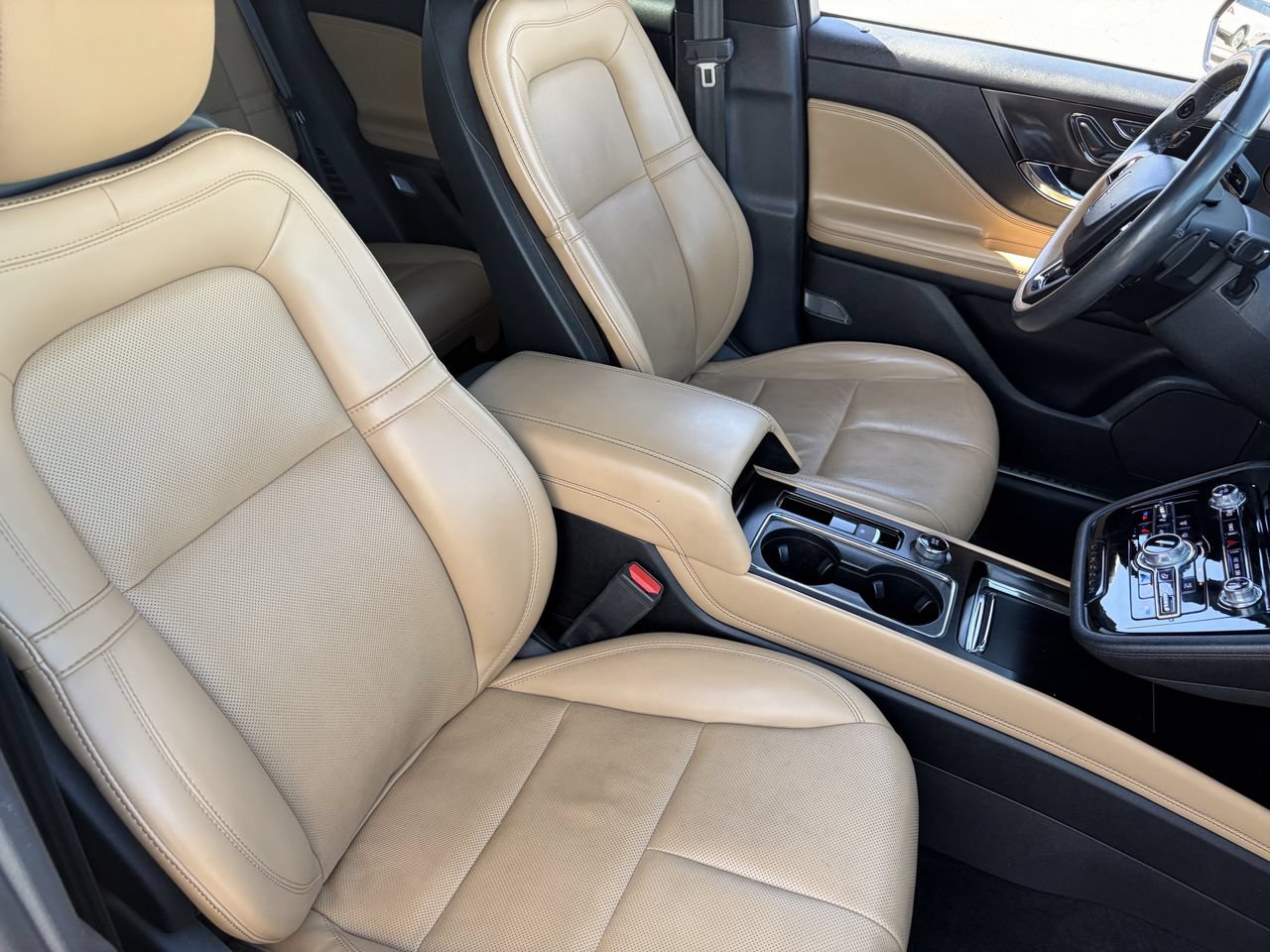 Used 2021 Lincoln Corsair Reserve FWD image 11
