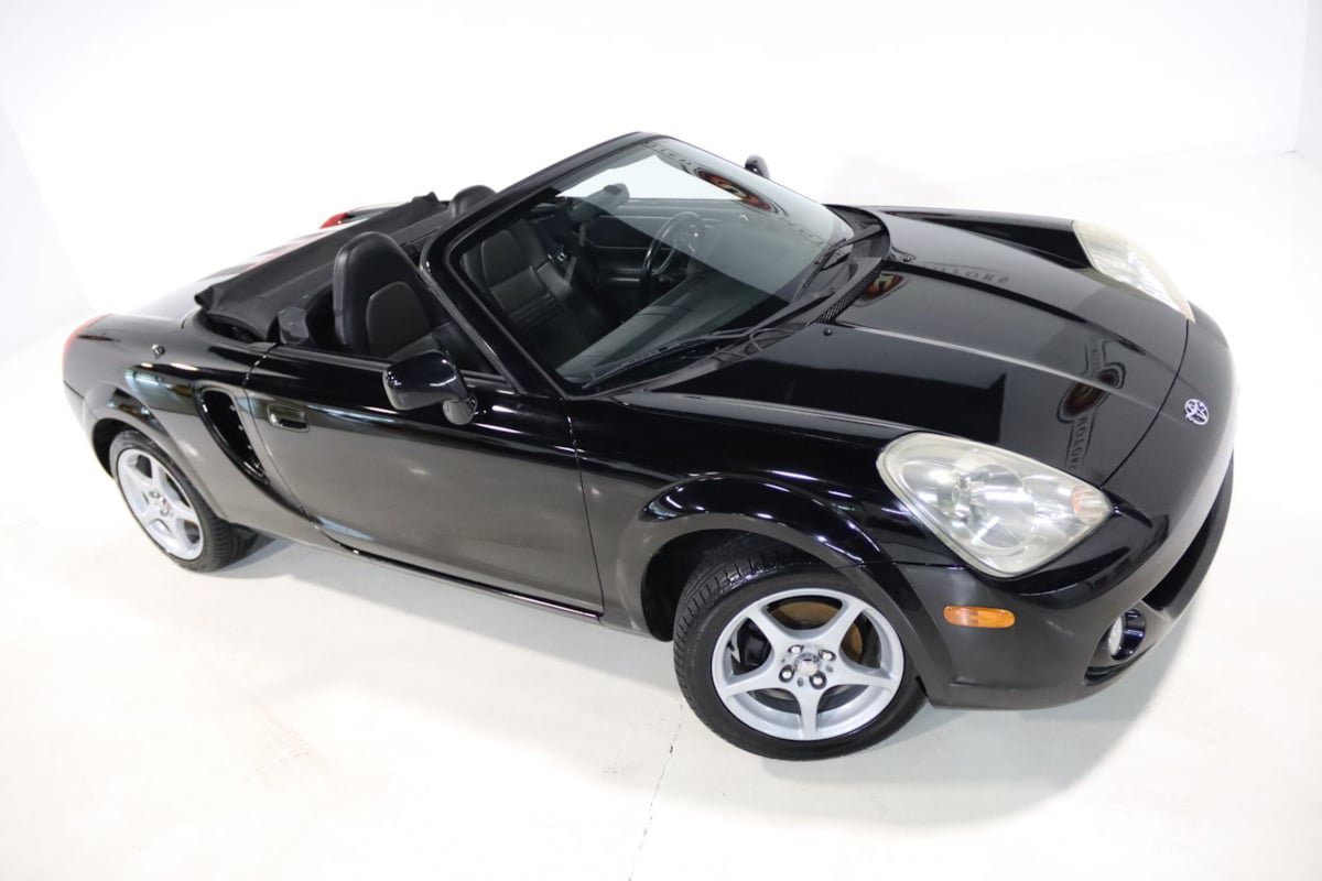 Used 2004 Toyota MR2 RWD image 72