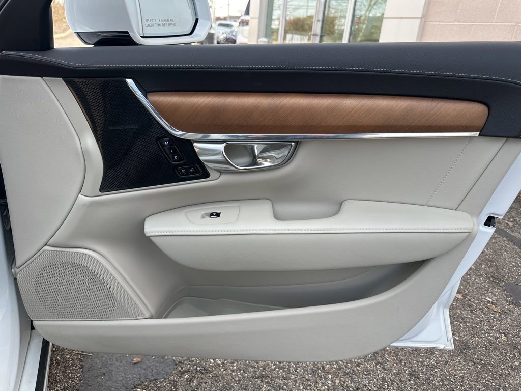 Used 2020 Volvo S90 T6 Inscription w/ Protection Package Premier image 22
