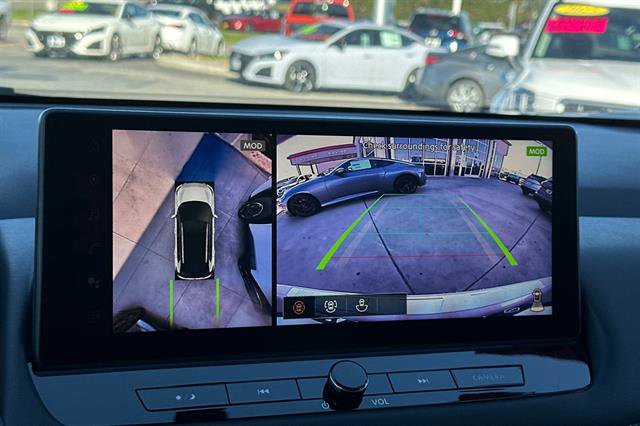 New 2025 Nissan Rogue Platinum w/ Tech Package image 17