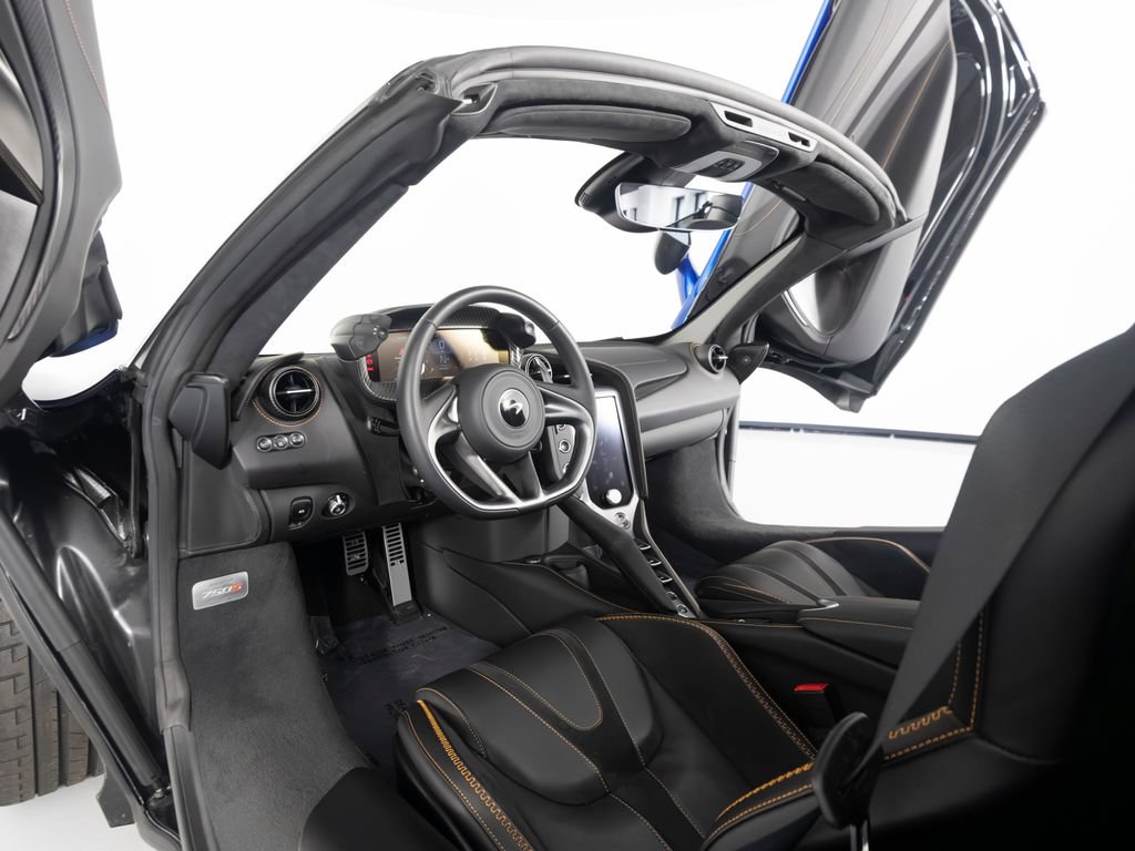 Used 2024 McLaren 750S Spider RWD image 29