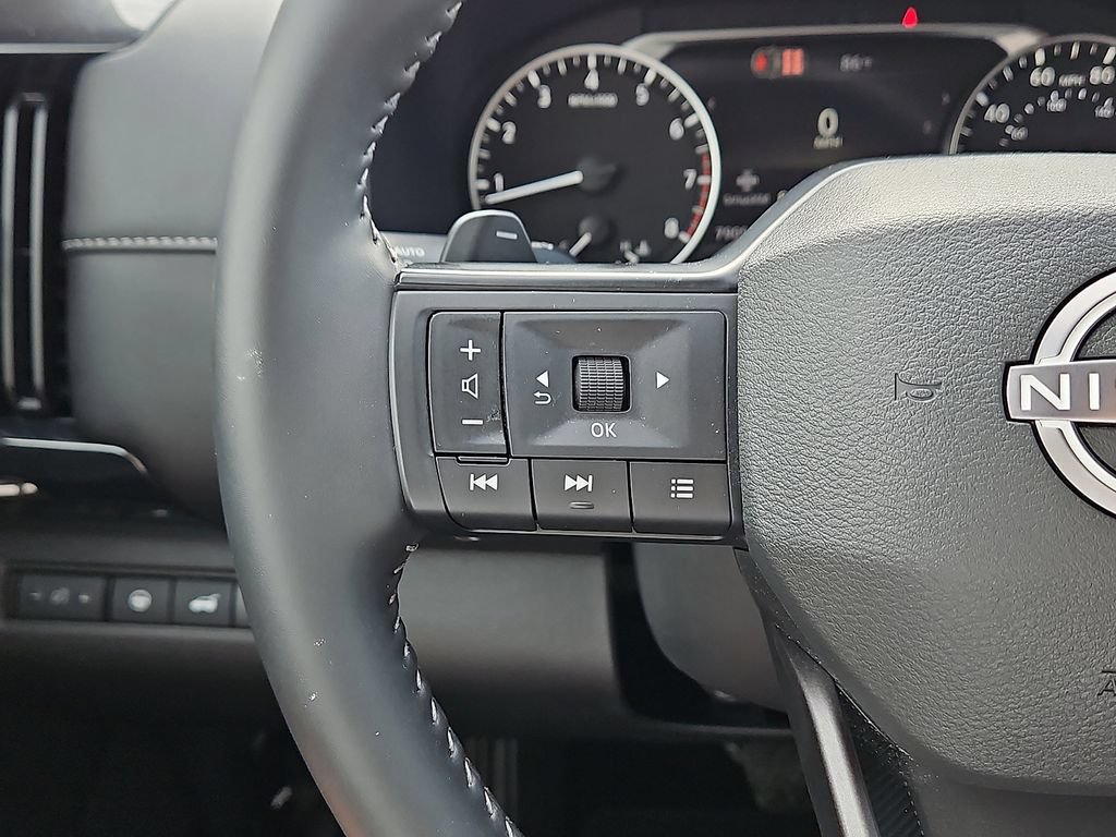 Used 2026 Nissan Pathfinder SV FWD image 20