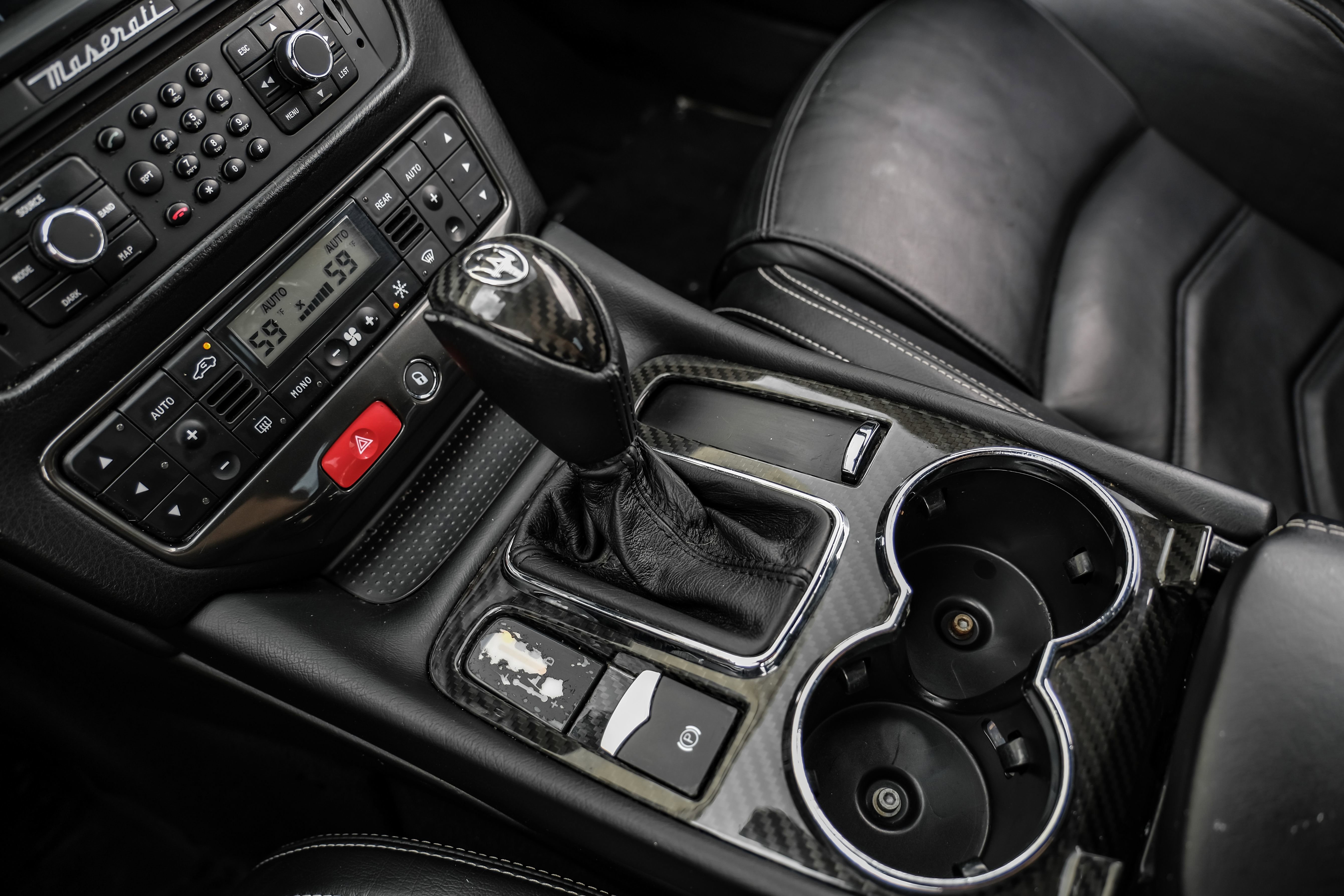 Used 2015 Maserati GranTurismo Sport RWD image 21