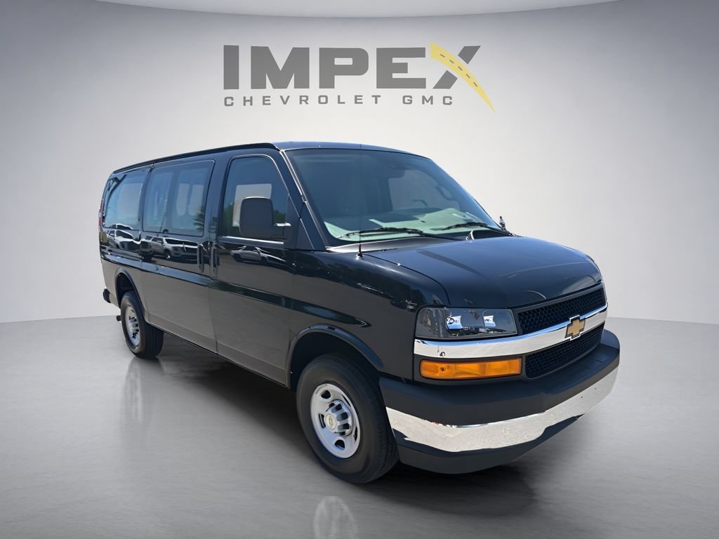 New 2026 Chevrolet Express 3500 Extended w/ Driver Convenience Package RWD image 7