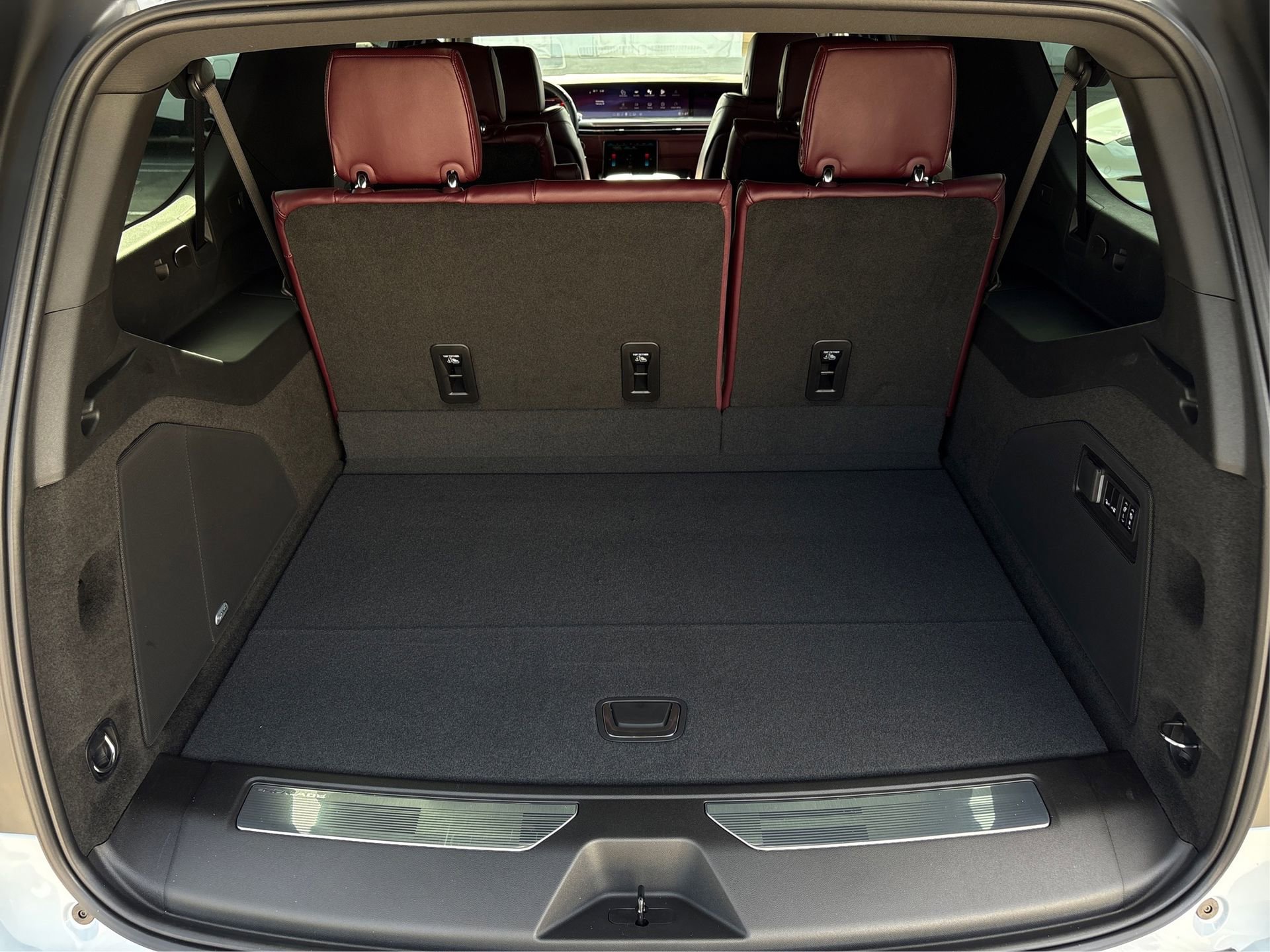 New 2026 Cadillac Escalade ESV Sport image 11