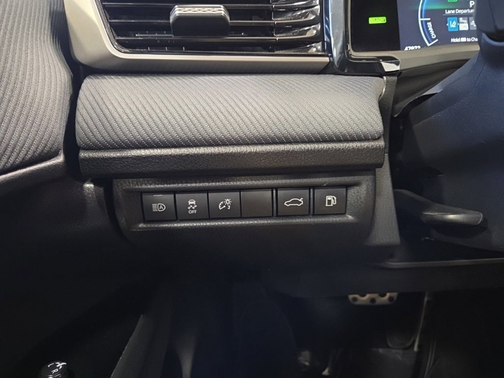 Used 2025 Toyota Camry SE image 24