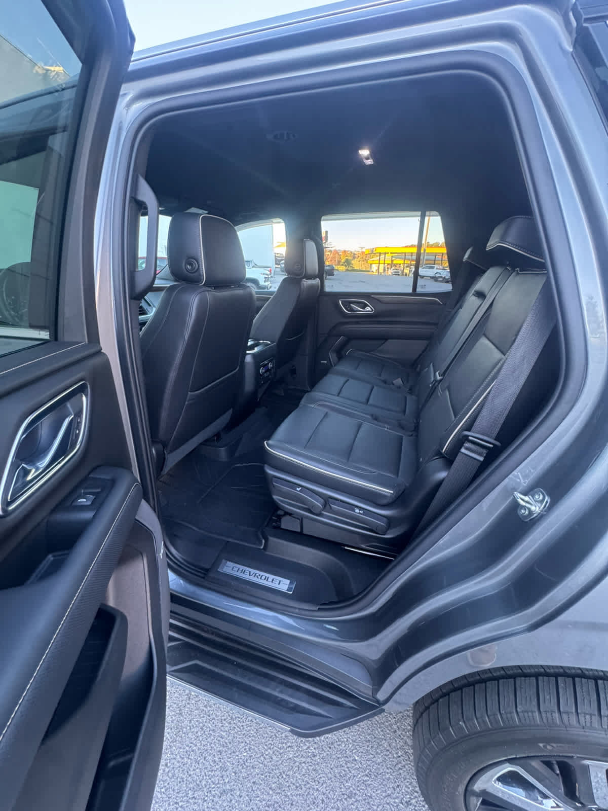 Used 2021 Chevrolet Tahoe Premier AWD/4WD image 7