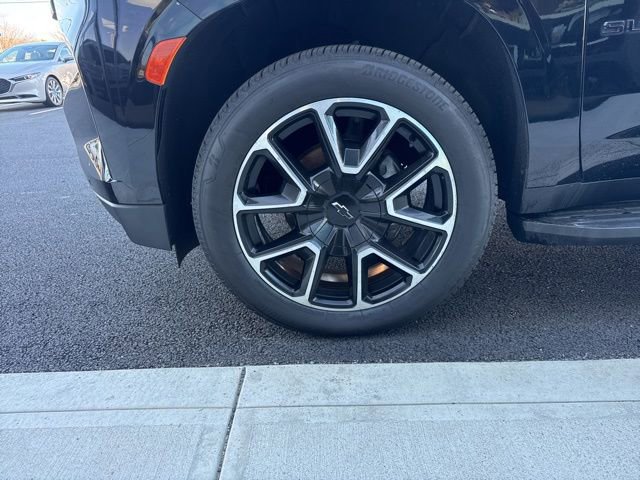 Used 2022 Chevrolet Suburban RST w/ Sport Performance Package image 8