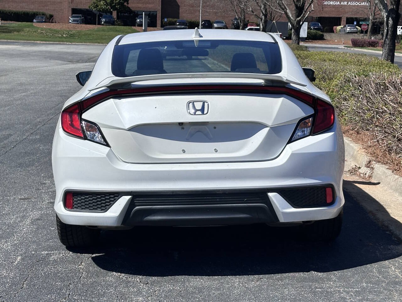Used 2017 Honda Civic EX-T image 4
