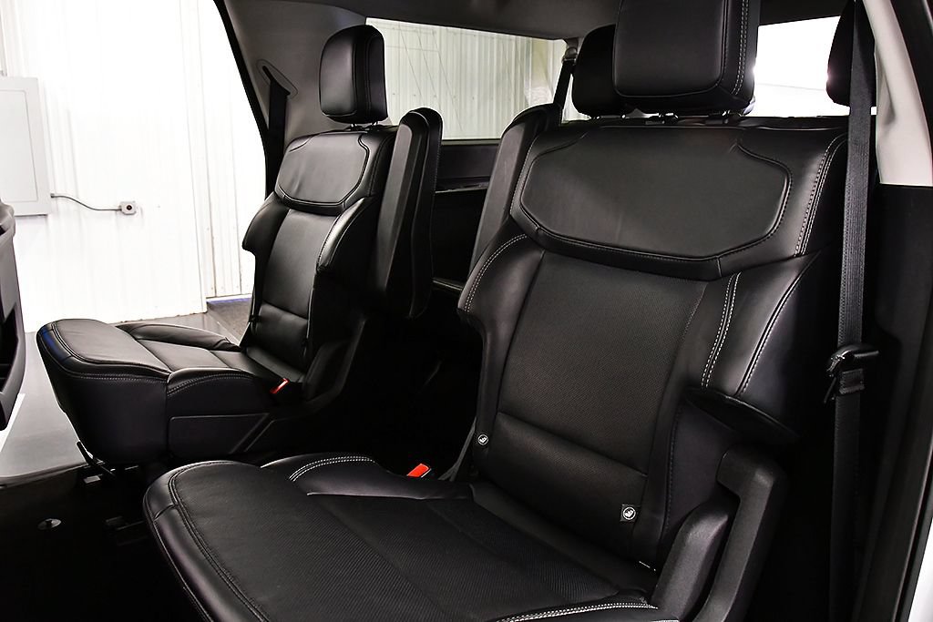 Used 2025 Ford Expedition Max Platinum w/ Driver's Package AWD/4WD image 30
