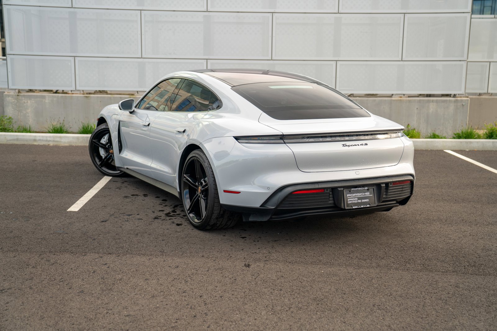 Certified 2021 Porsche Taycan 4S w/ Premium Package image 3