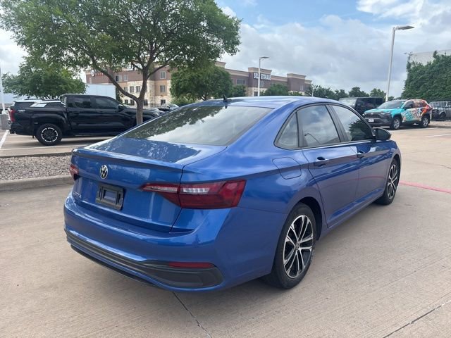 Used 2022 Volkswagen Jetta Sport image 5