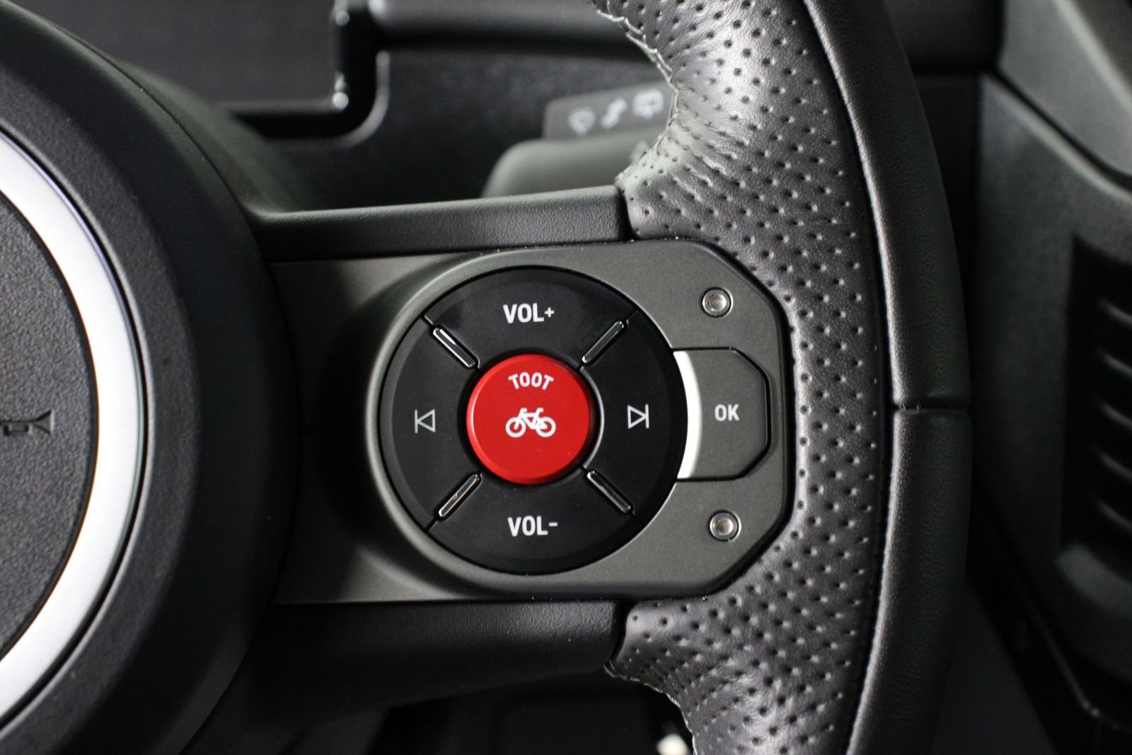 Used 2024 INEOS Grenadier image 14