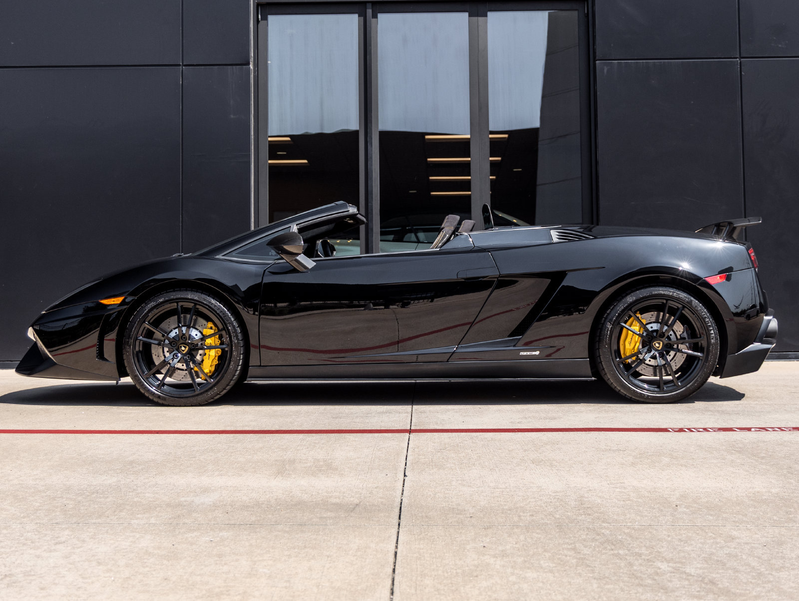 Used 2012 Lamborghini Gallardo LP 570-4 Performante AWD/4WD image 9