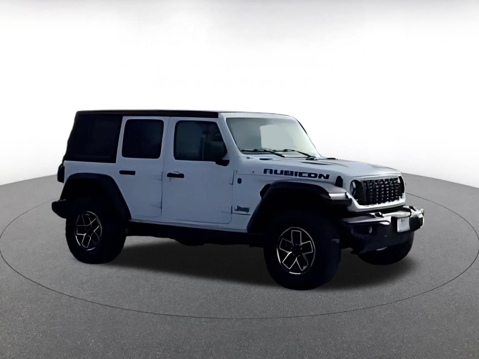 Used 2025 Jeep Wrangler Unlimited Rubicon AWD/4WD image 12