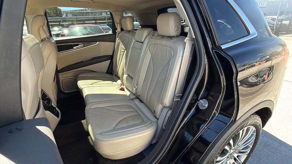 Used 2017 Lincoln MKX Reserve image 17