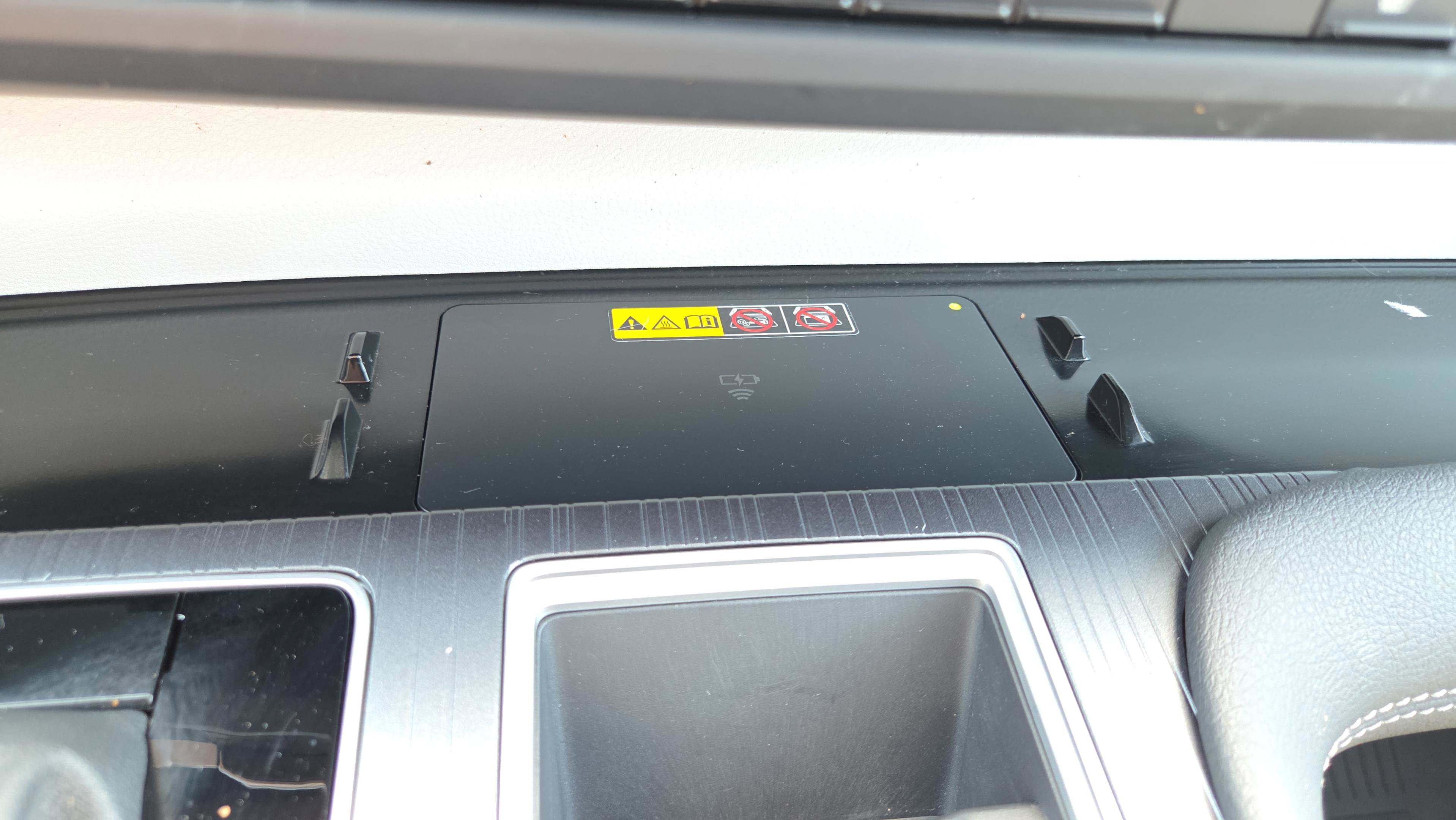 Used 2025 Toyota Sienna XLE image 15