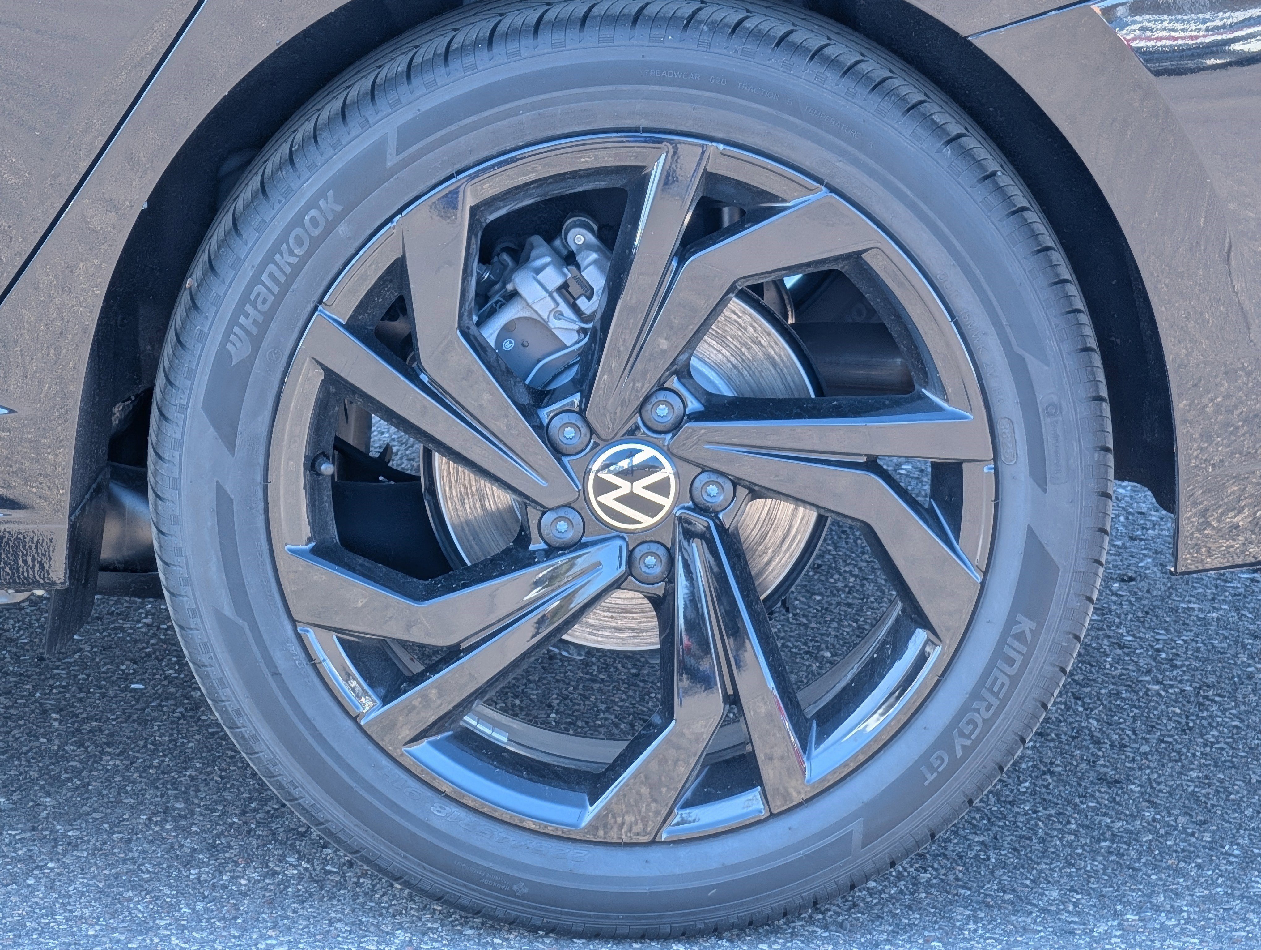 New 2026 Volkswagen Jetta SE FWD image 3