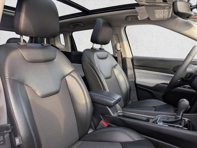 Used 2022 Jeep Compass Latitude w/ Sun and Sound Group image 23