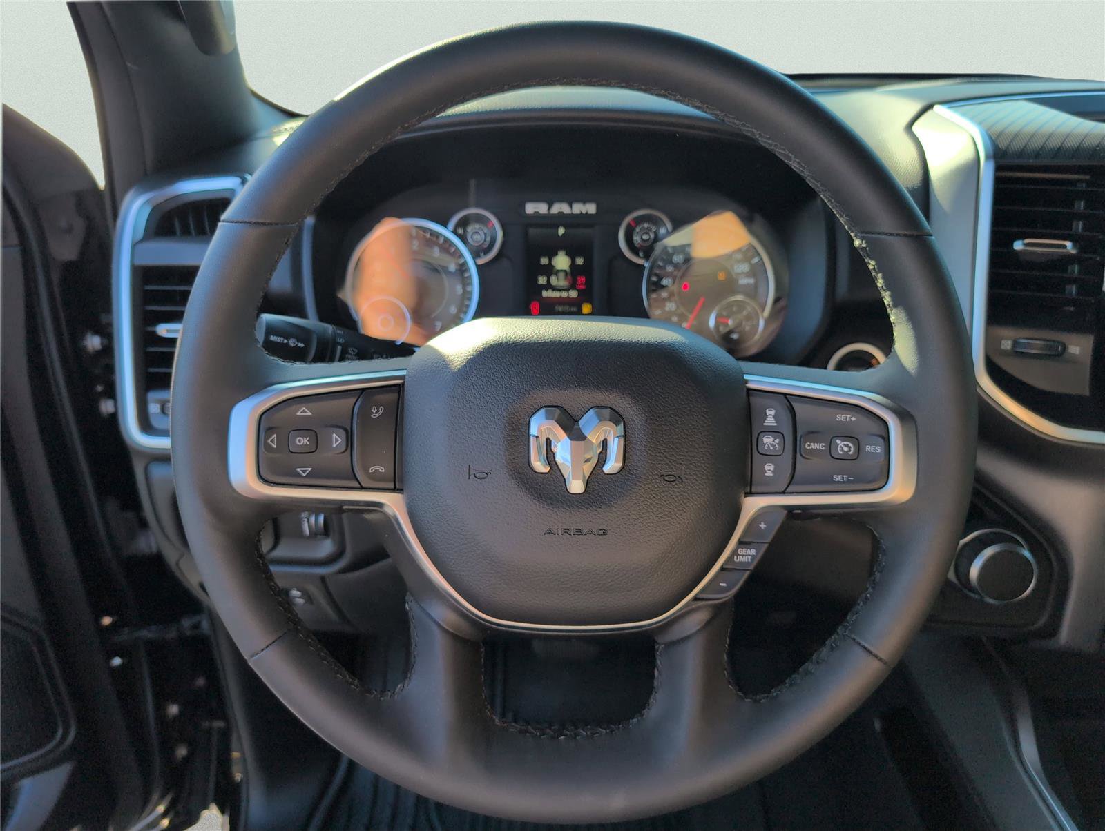 Used 2025 RAM 1500 Big Horn image 28