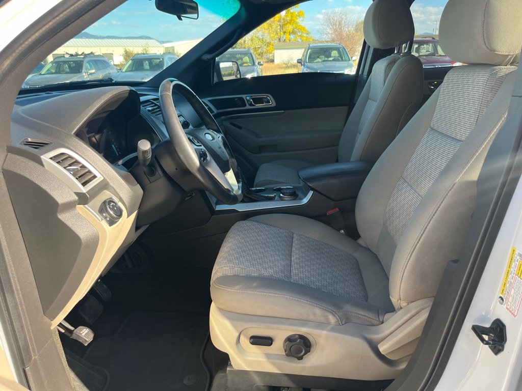 Used 2014 Ford Explorer XLT AWD/4WD image 12