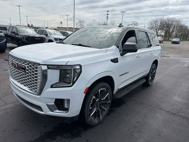 Used 2022 GMC Yukon Denali w/ Advanced Technology Package AWD/4WD image 5
