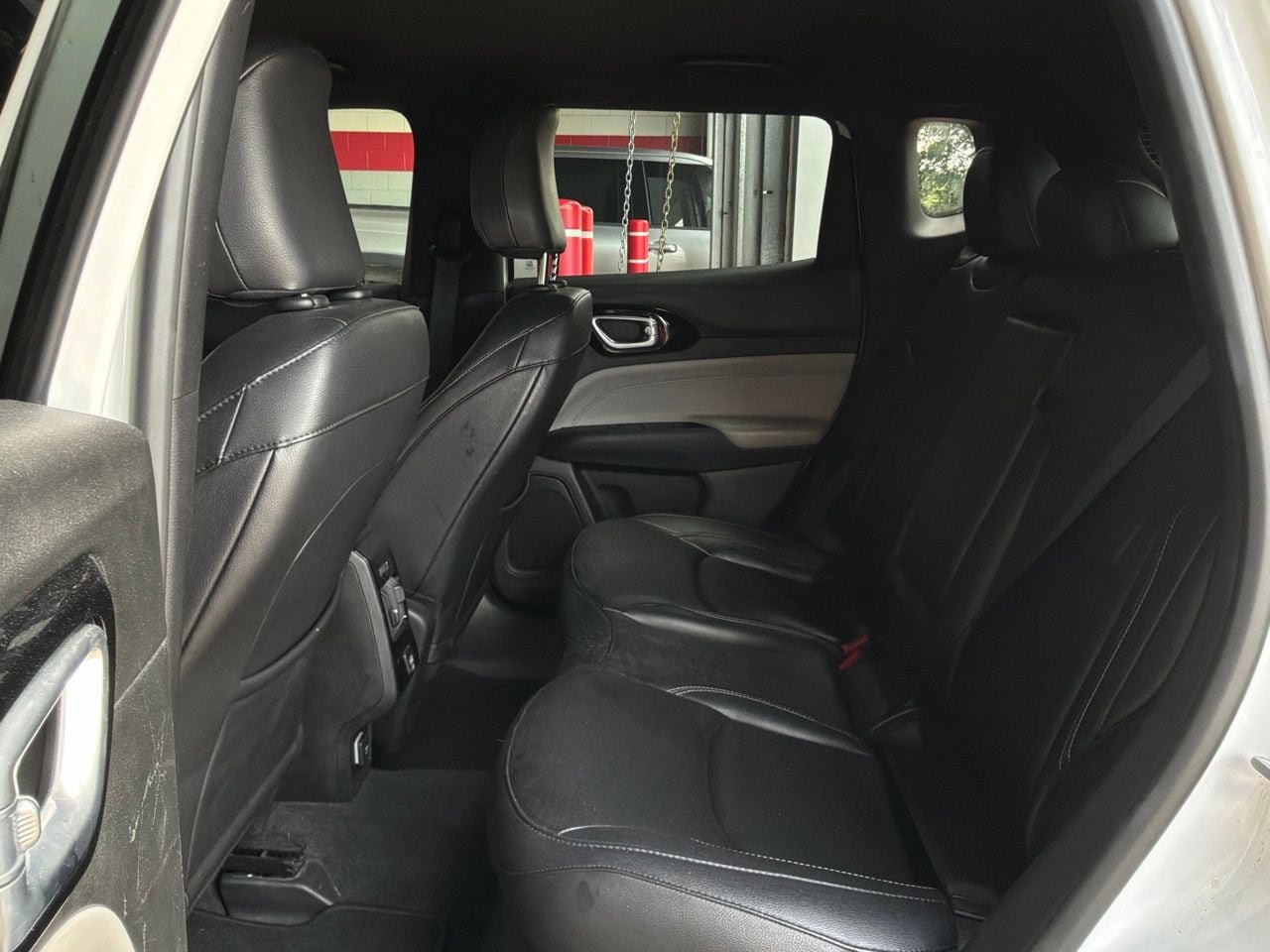 Used 2025 Jeep Compass Limited AWD/4WD image 11