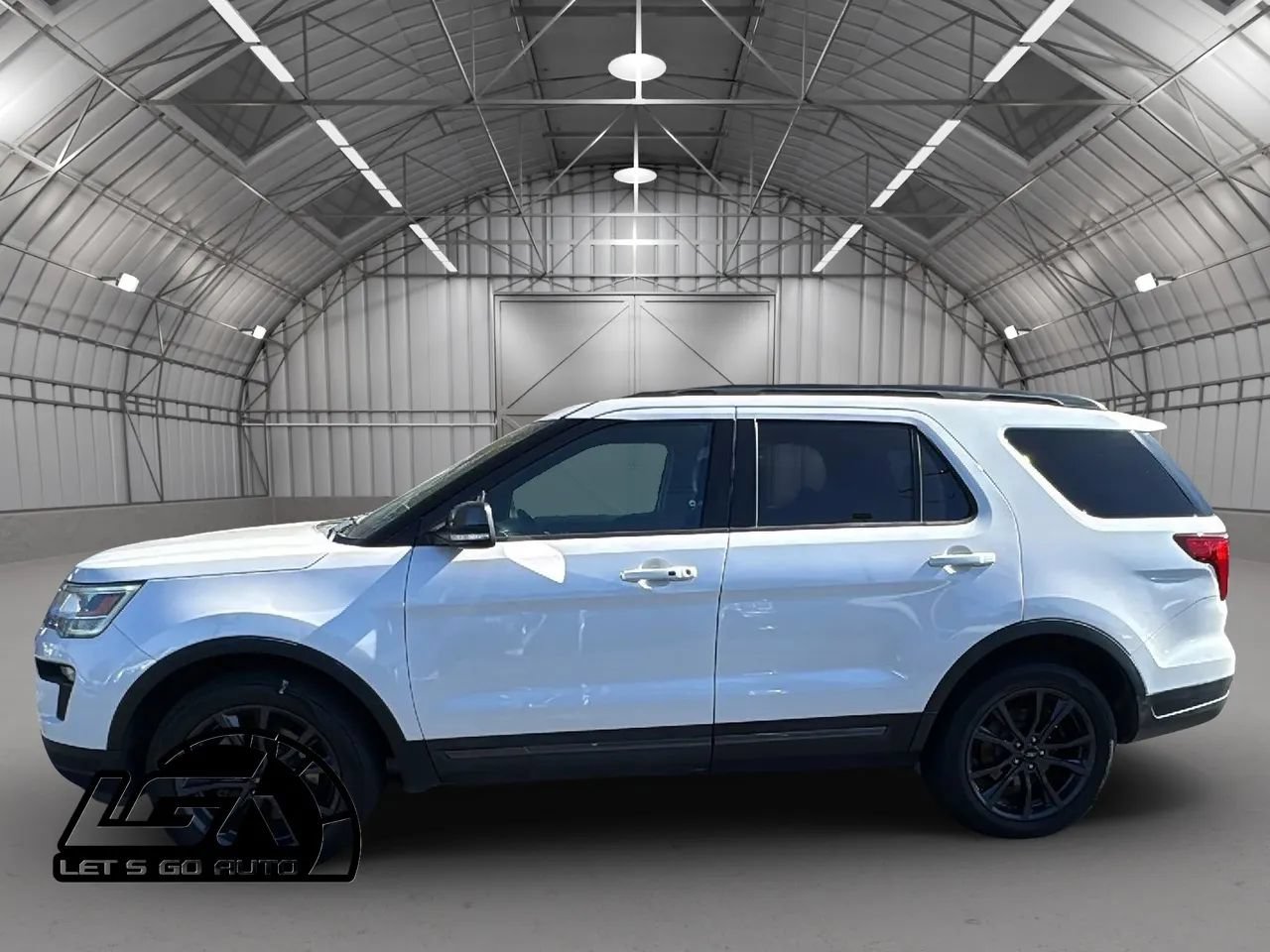 Used 2018 Ford Explorer XLT AWD/4WD image 4
